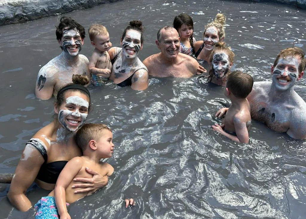 Family in Sulphur Springs - VIlla C'est La Vie